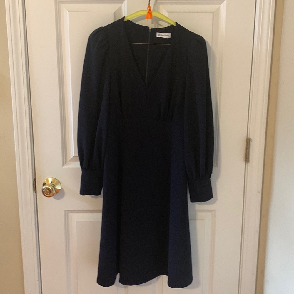 Calvin Klein Size 4 Deep V high-waisted Navy Dress